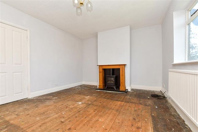Glebe Road, Cuckfield, Haywards... 3 bed semi