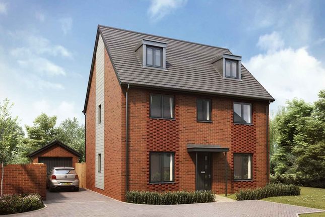 5 bed detached house