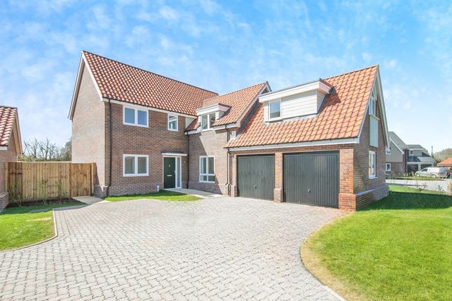 4 bed detached house