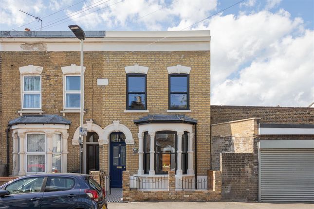 3 bed end terrace house