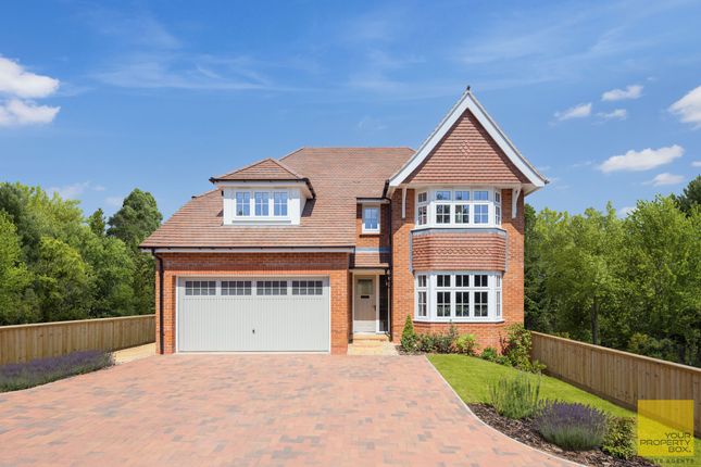 5 bed detached house