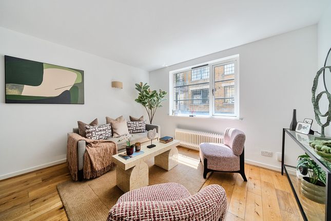 Tanners Yard, Long Lane, SE1 1 bed flat for sale