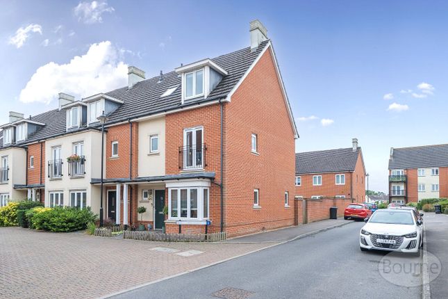 4 bedroom end of terrace house for sale