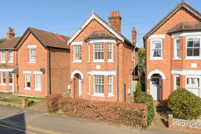 Oakdale Road, Weybridge, KT13 3 bed detached house for sale