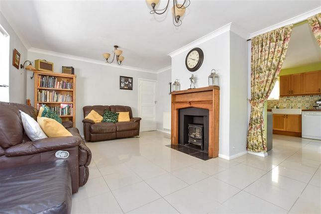 Bradstow Way, Broadstairs, Kent 3 bed chalet for sale