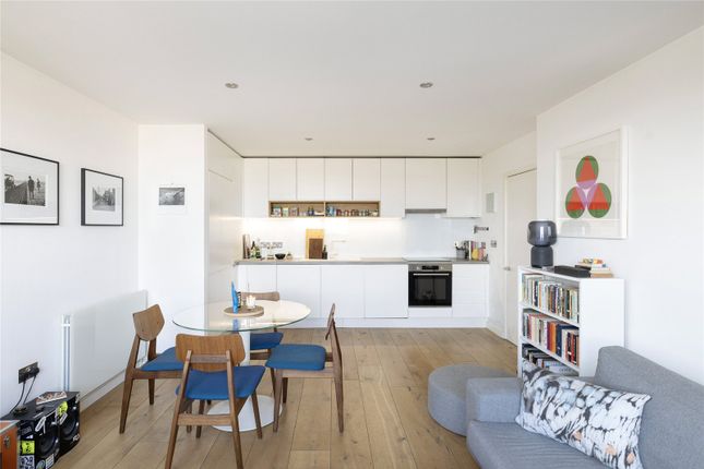 Cordwainer House, Hackney E8 2 bed apartment for sale