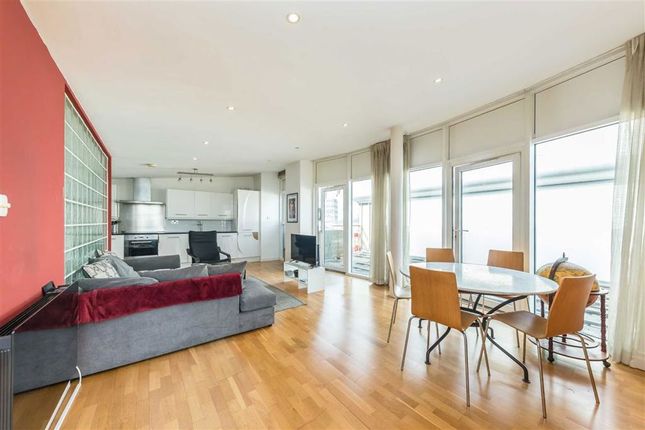 Palmers Road, London E2 2 bed flat for sale