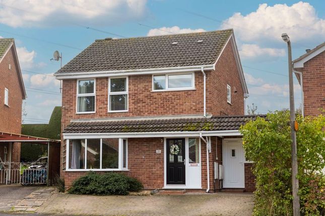 4 bed detached house