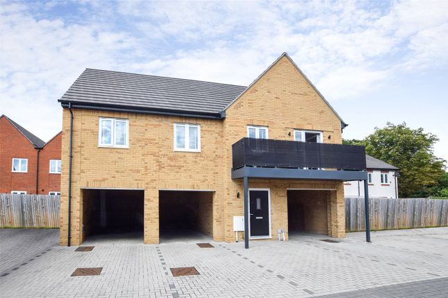 Montreal Close, Hampshire GU14 2 bed apartment for sale