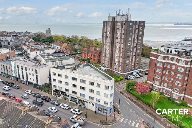 3 bedroom flat for sale