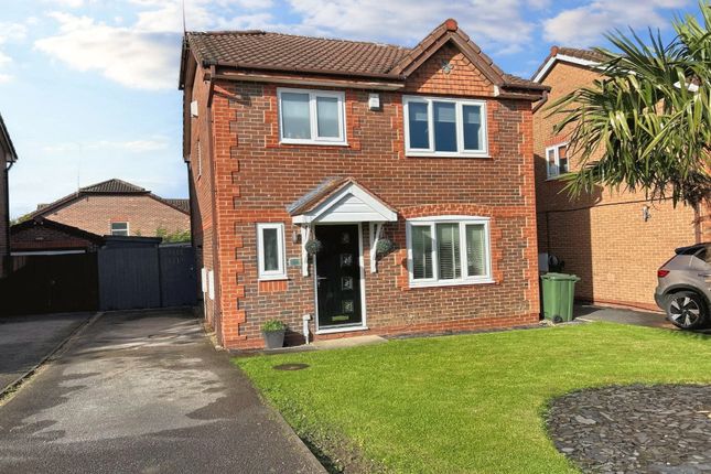 Willow Road, Alverthorpe, Wakefield... 3 bed detached house for sale