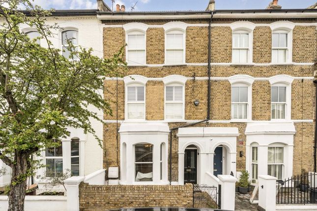 Nansen Road, London SW11 2 bed flat for sale