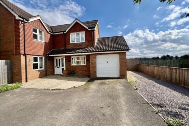 4 bed detached house