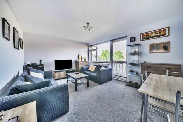 Rydal Way, Ruislip, Middlesex 2 bed apartment for sale
