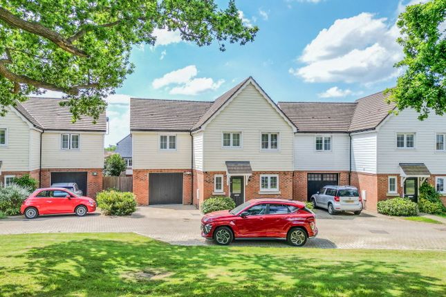 Available With No Onward Chain In... 3 bed detached house for sale