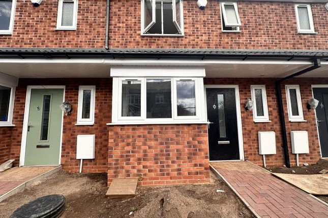 3 bed end terrace house