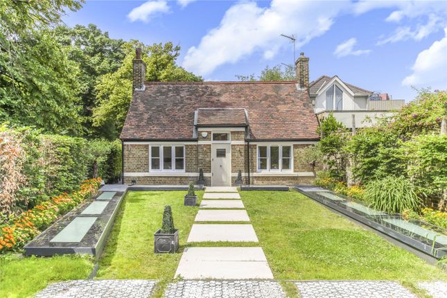 4 bed detached house