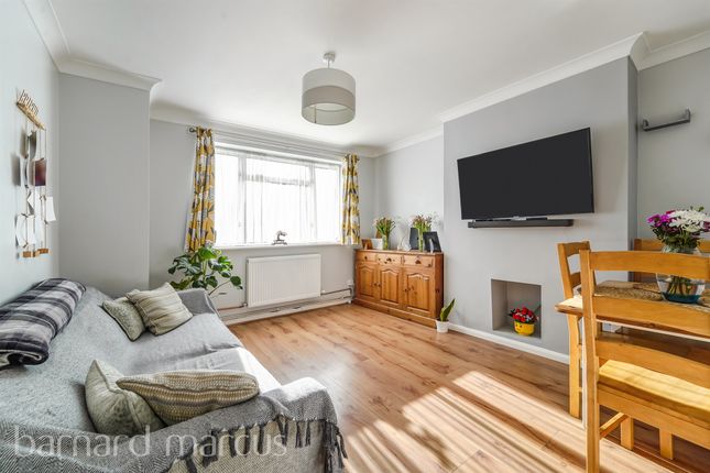 2 bedroom maisonette for sale