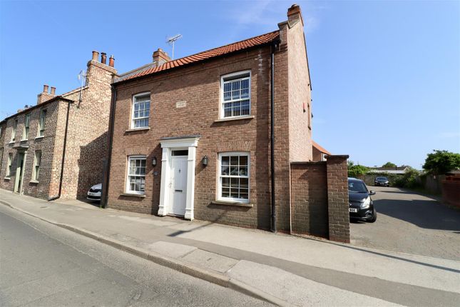 Holme Road, Market Weighton 4 bed detached house for sale