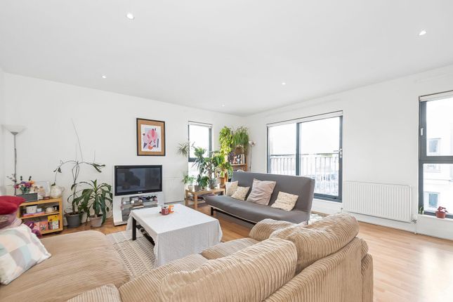 Queens Road, Peckham, London, SE15 2 bed apartment for sale