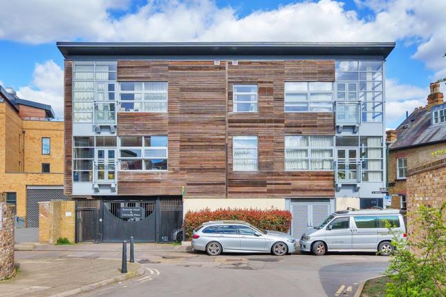 Old Isleworth,  Richmond upon Thames... 2 bed flat for sale