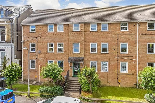 Priory Gate Road, Dover, Kent 2 bed flat for sale