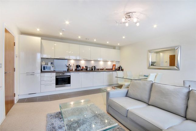 London Road, Sevenoaks, Kent, TN13 2 bed apartment for sale