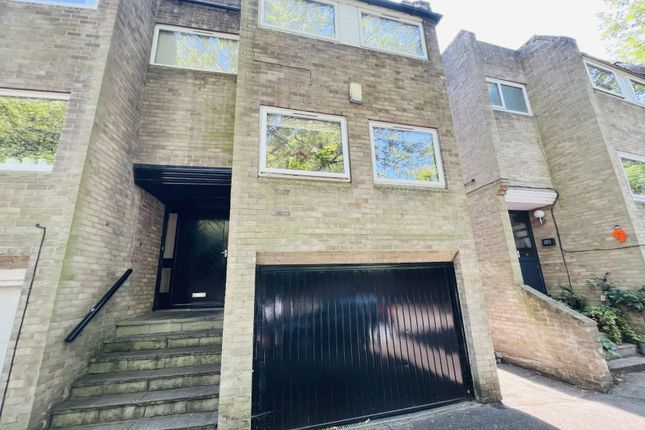 4 bedroom town house for sale