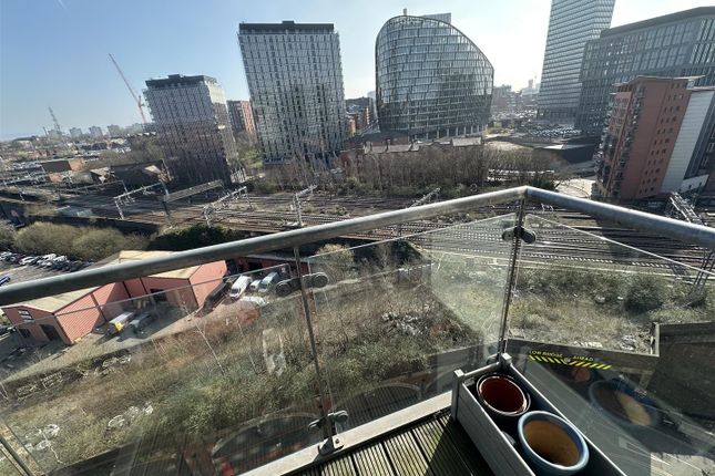 Vallea Court, Green Quarter, Manchester 2 bed apartment for sale