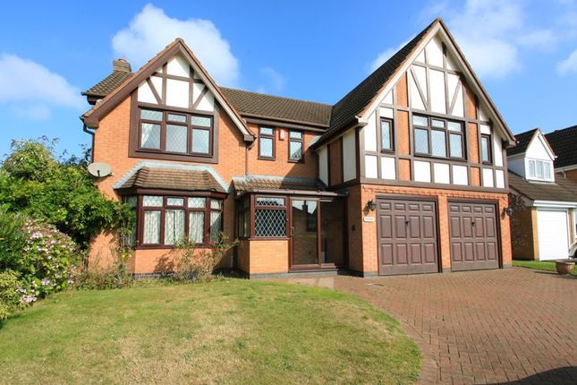 5 bedroom detached house for sale