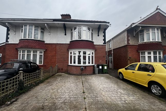 Highbury Grove, Hampshire PO6 3 bed end of terrace house for sale