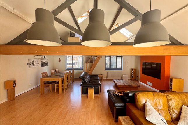 3 bed detached house