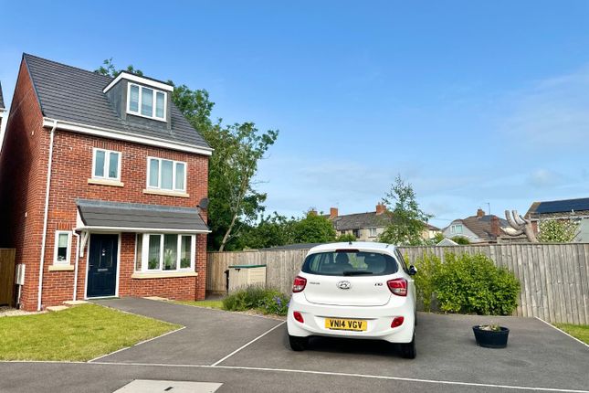 4 bed detached house