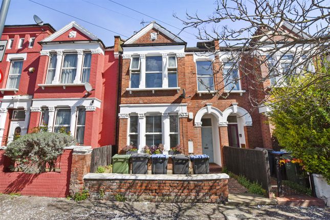 Leghorn Road, Willesden Junction... 2 bed flat for sale