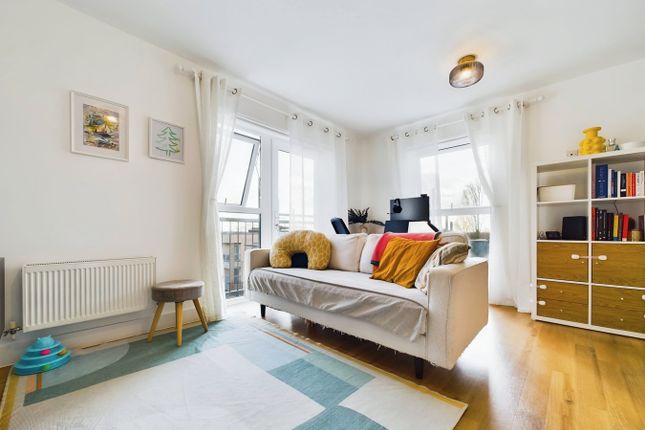 Laxton Close, Southampton SO19 2 bed apartment for sale