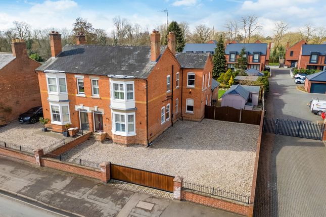4 bed semi-detached house
