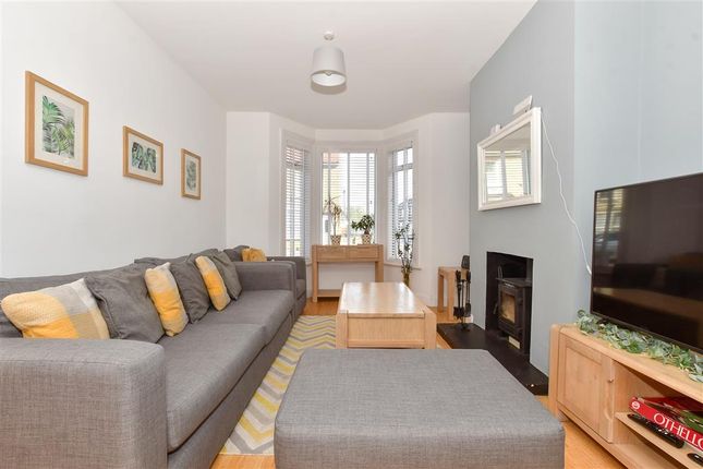 2 bed end terrace house