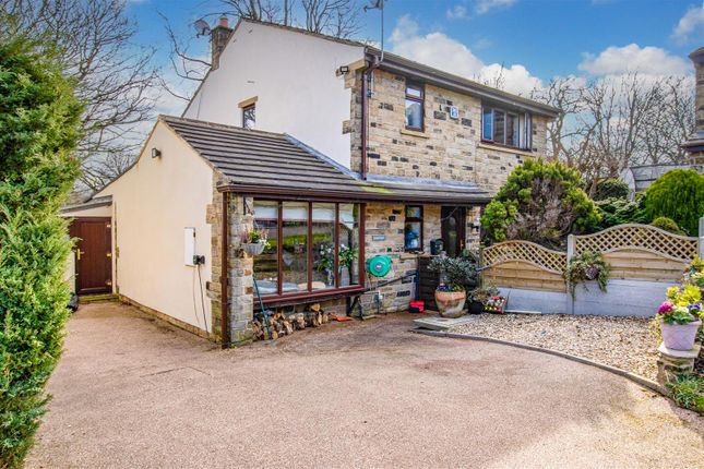 4 bed detached house