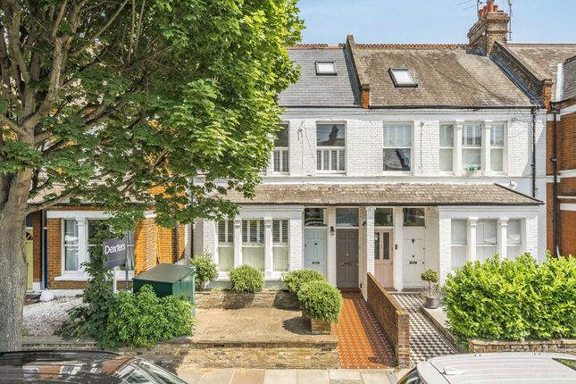 3 bedroom flat for sale