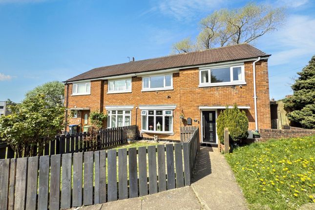 Kirkstone Avenue, Peterlee, Durham... 4 bed semi