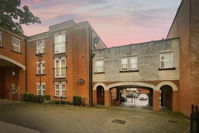 2 bed flat