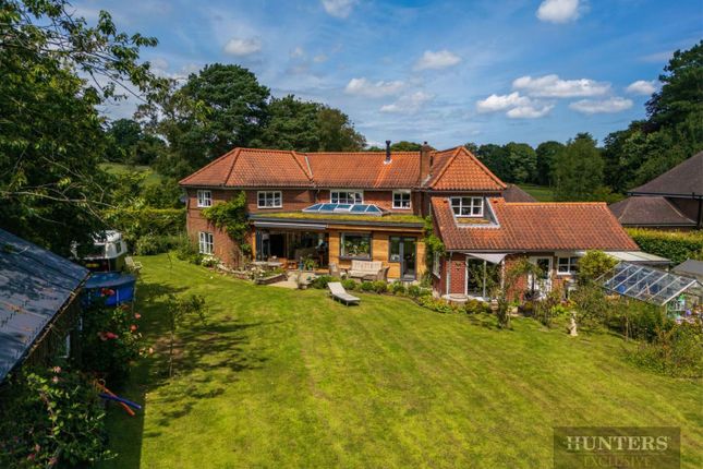 Hackness Road, Scalby, Scarborough 6 bed detached house for sale
