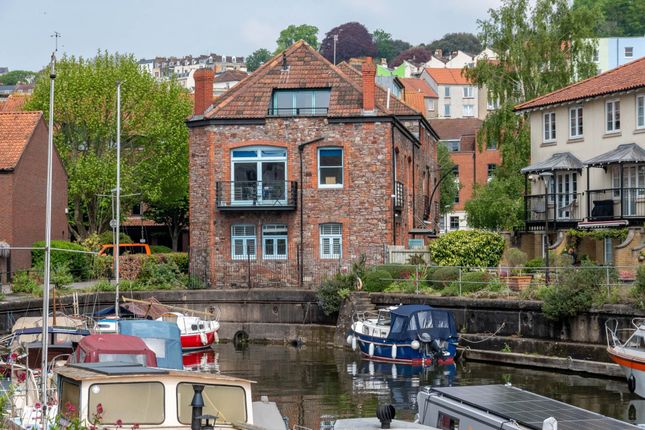 Pooles Wharf, Bristol 2 bed duplex for sale