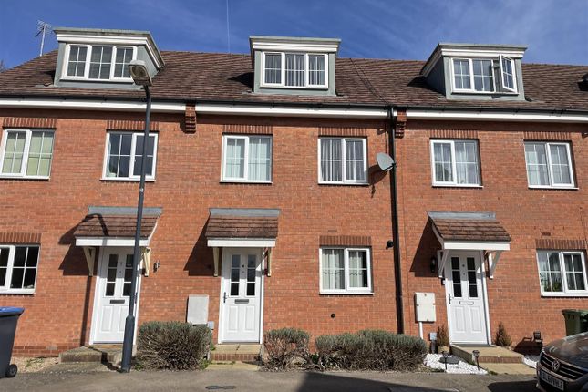 Hidcote Close, Rugby 3 bed terraced house for sale