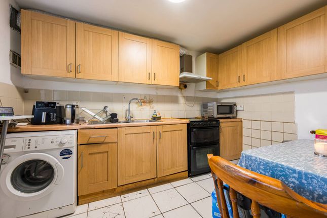 Walthamstow, Walthamstow, London, E17 3 bed maisonette for sale