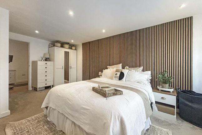 2 bed flat