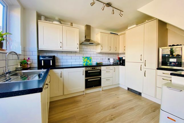 4 bed terraced house