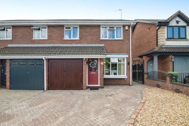 3 bedroom semi-detached house for sale