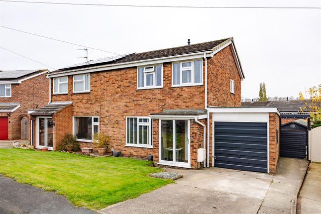 3 bedroom semi-detached house for sale