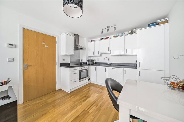 Clayponds Lane, Brentford, Middlesex 1 bed apartment for sale
